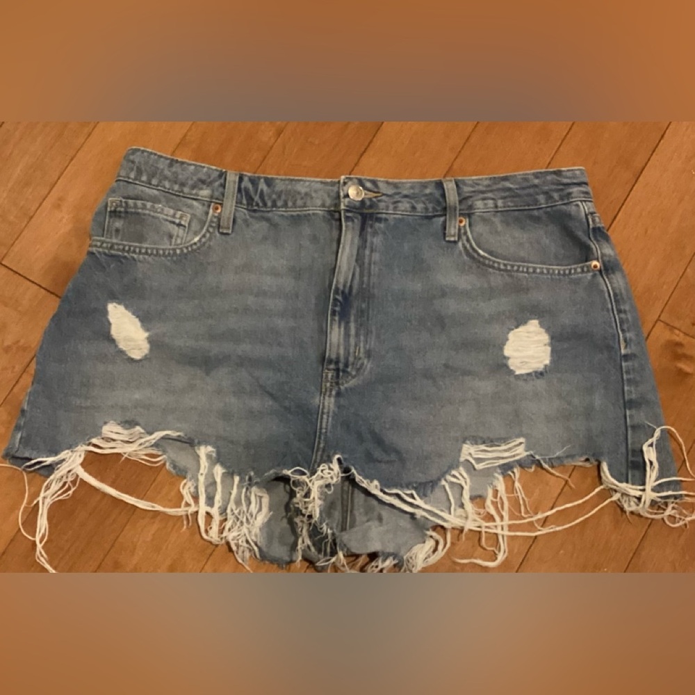Forever 21 Premium Light Denim Jean Shorts (practically new)